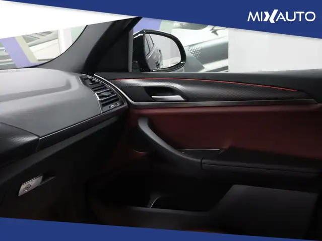 BMW X4 view 12