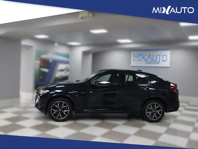 BMW X4 view 5