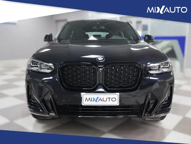 BMW X4 view 2