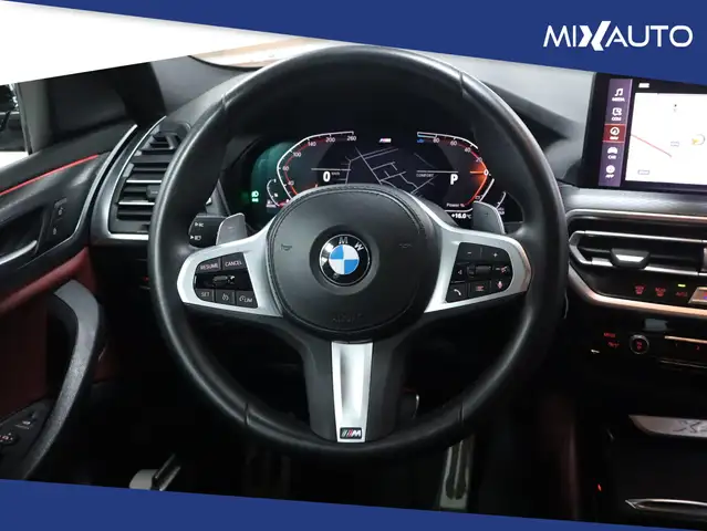 BMW X4 view 10