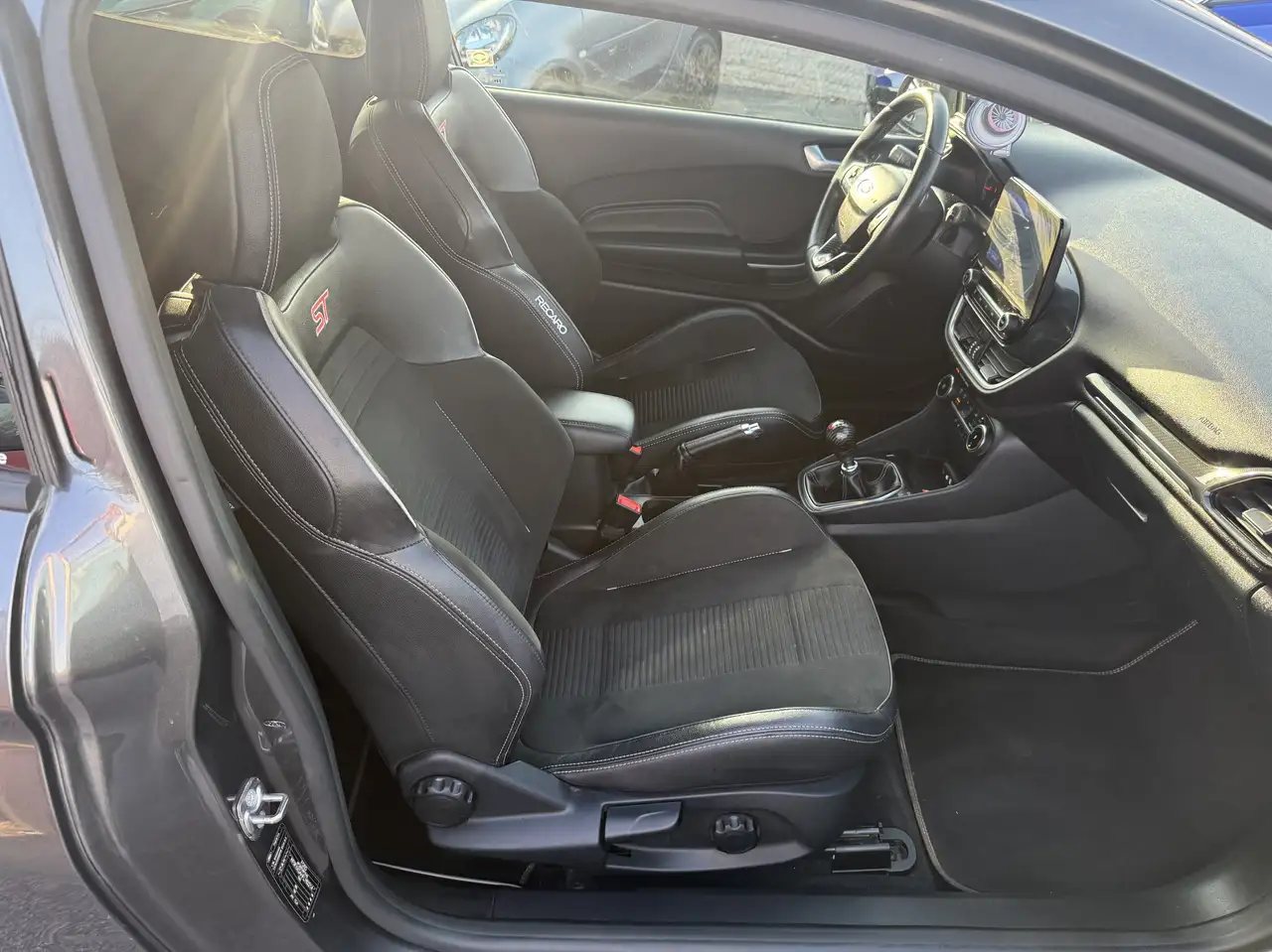 Ford Fiesta 1.6 ST 200cv 3 porte FORD PERMORMANCE, миниатюра 6