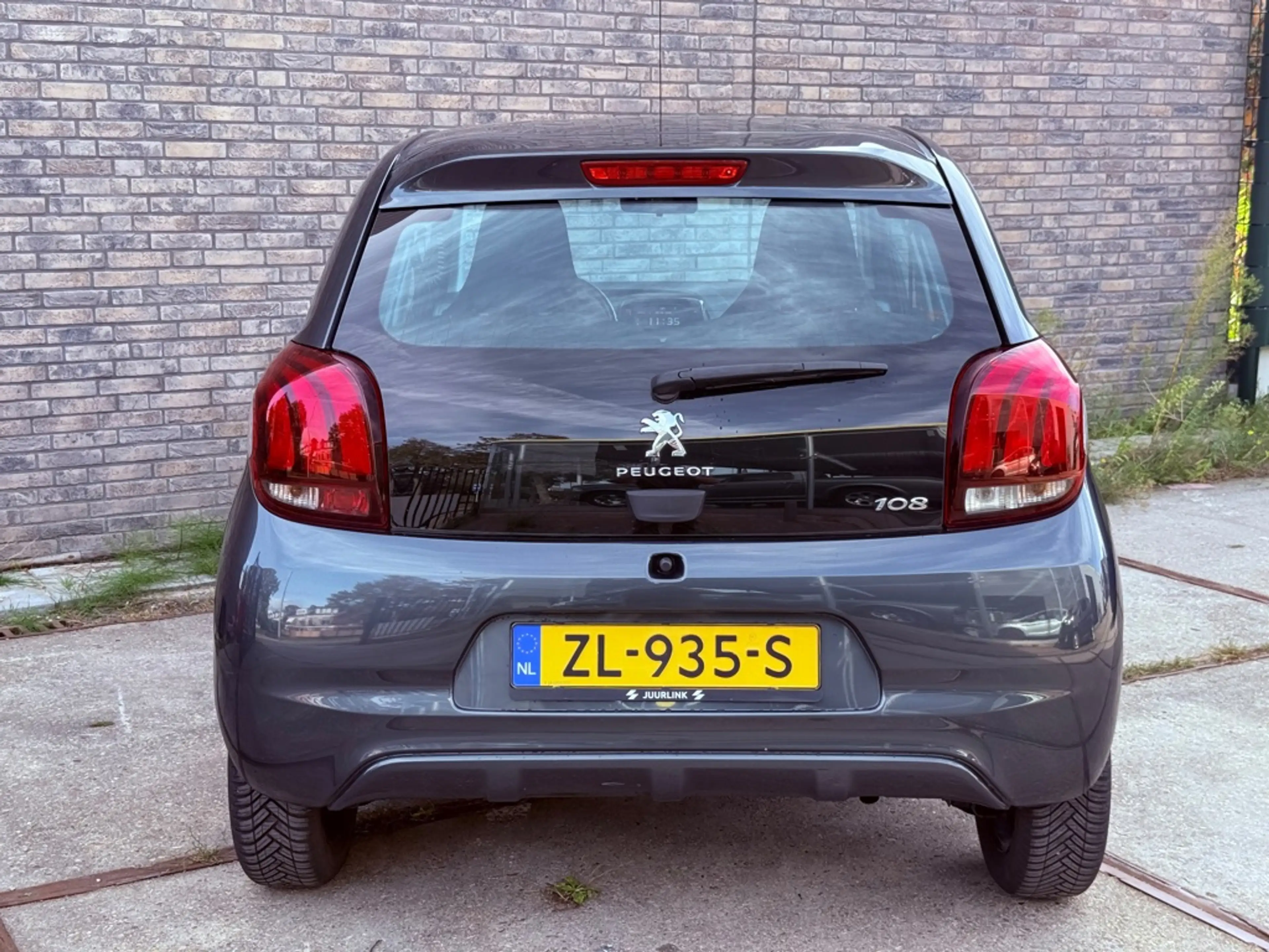 Peugeot 108 1.0 e-VTi Allure Carplay Cruise control — photo 4