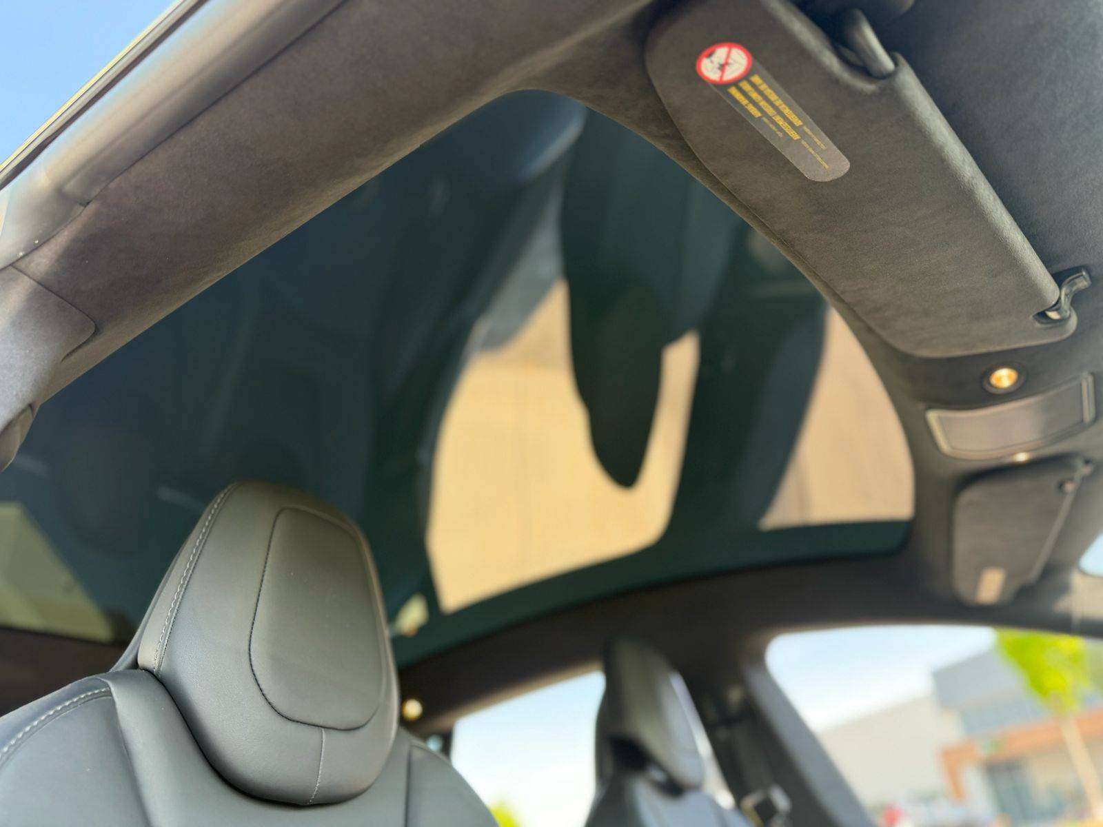 2019 Tesla Model S Performance thumb 9