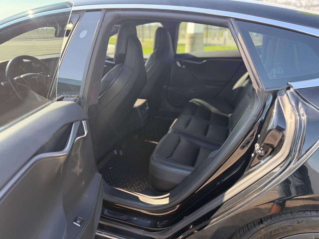 2019 Tesla Model S Performance thumb 7