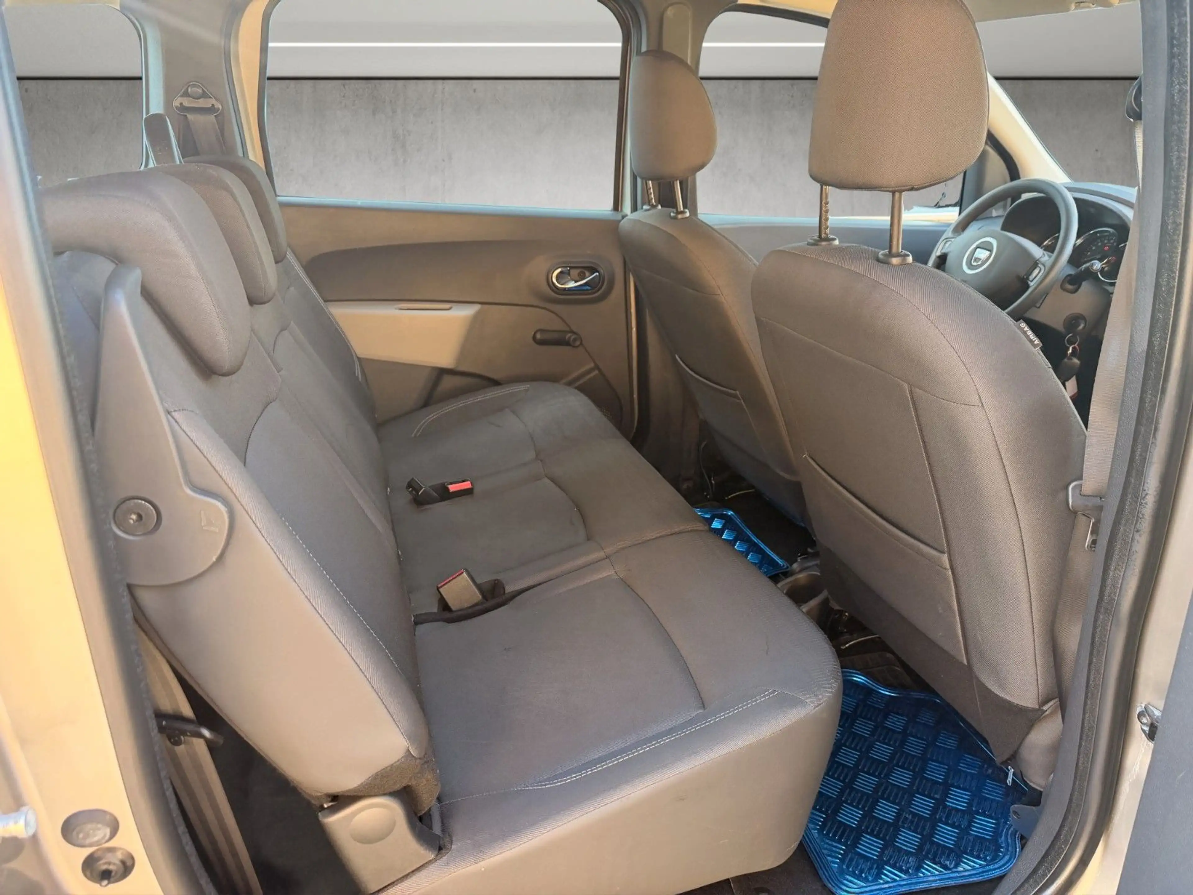 Dacia Lodgy Laureate*7-Sitzer*Klima*1.Hand — photo 15