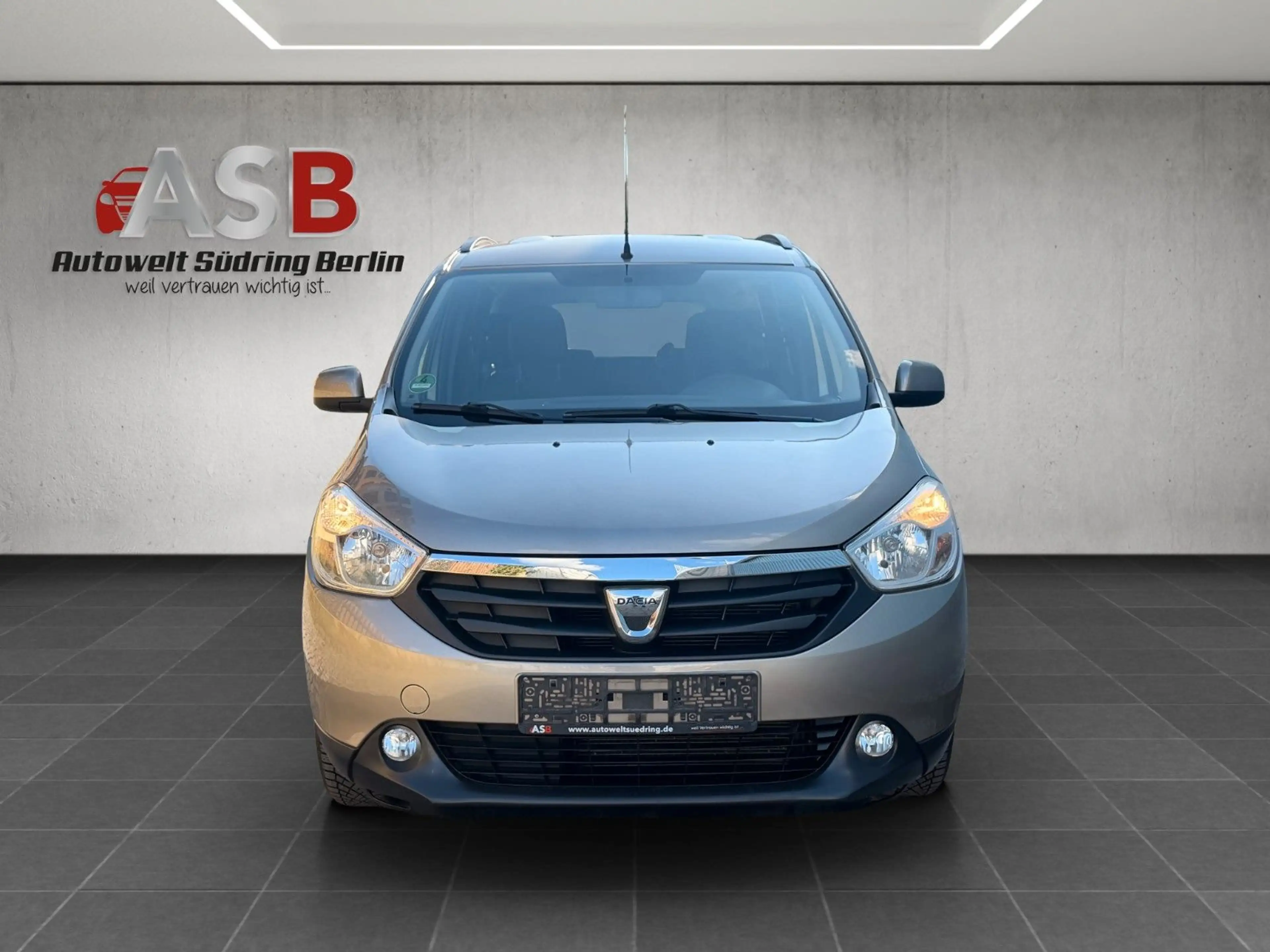 Dacia Lodgy Laureate*7-Sitzer*Klima*1.Hand — photo 2