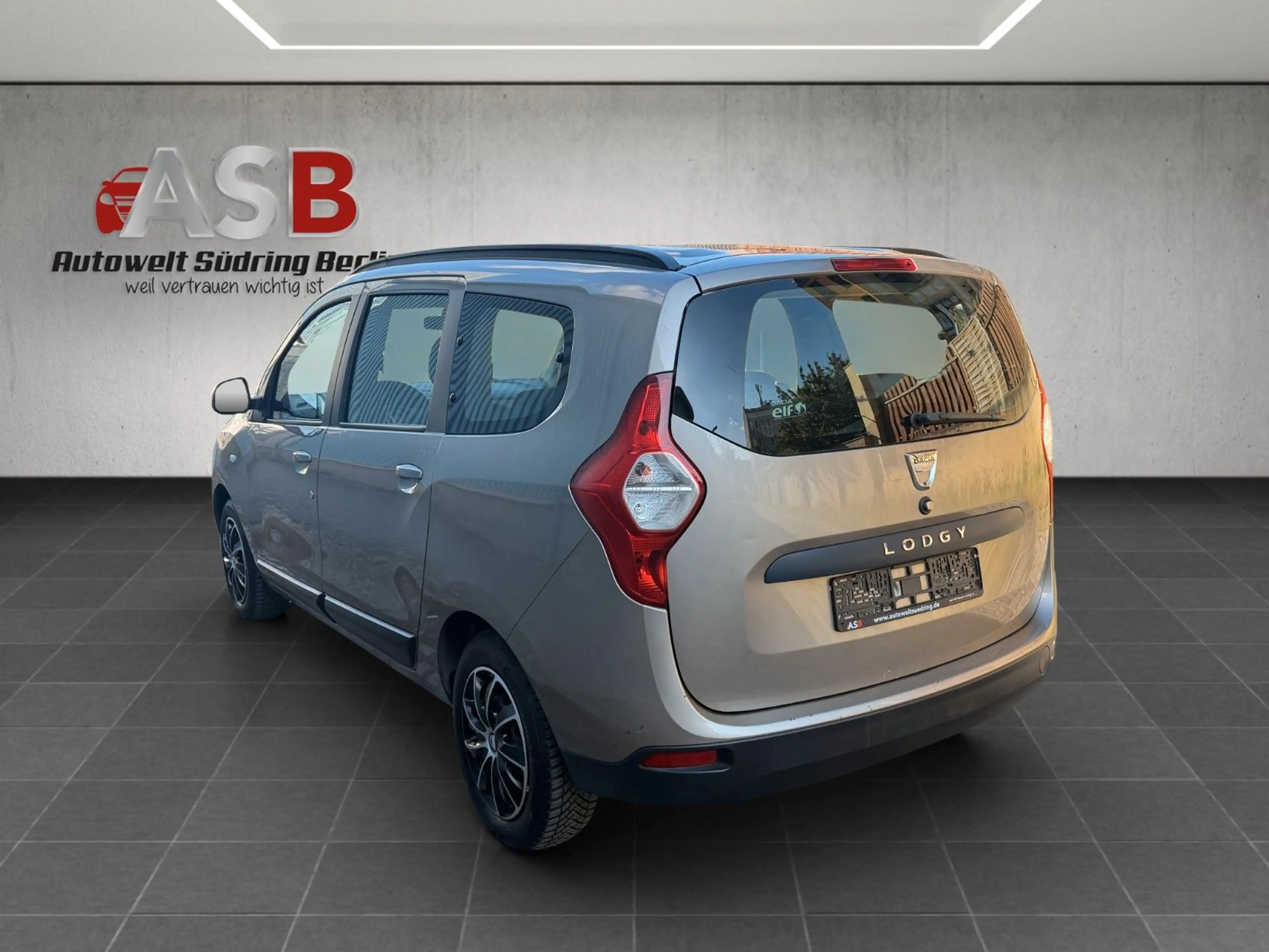 Dacia Lodgy Laureate*7-Sitzer*Klima*1.Hand — photo 8