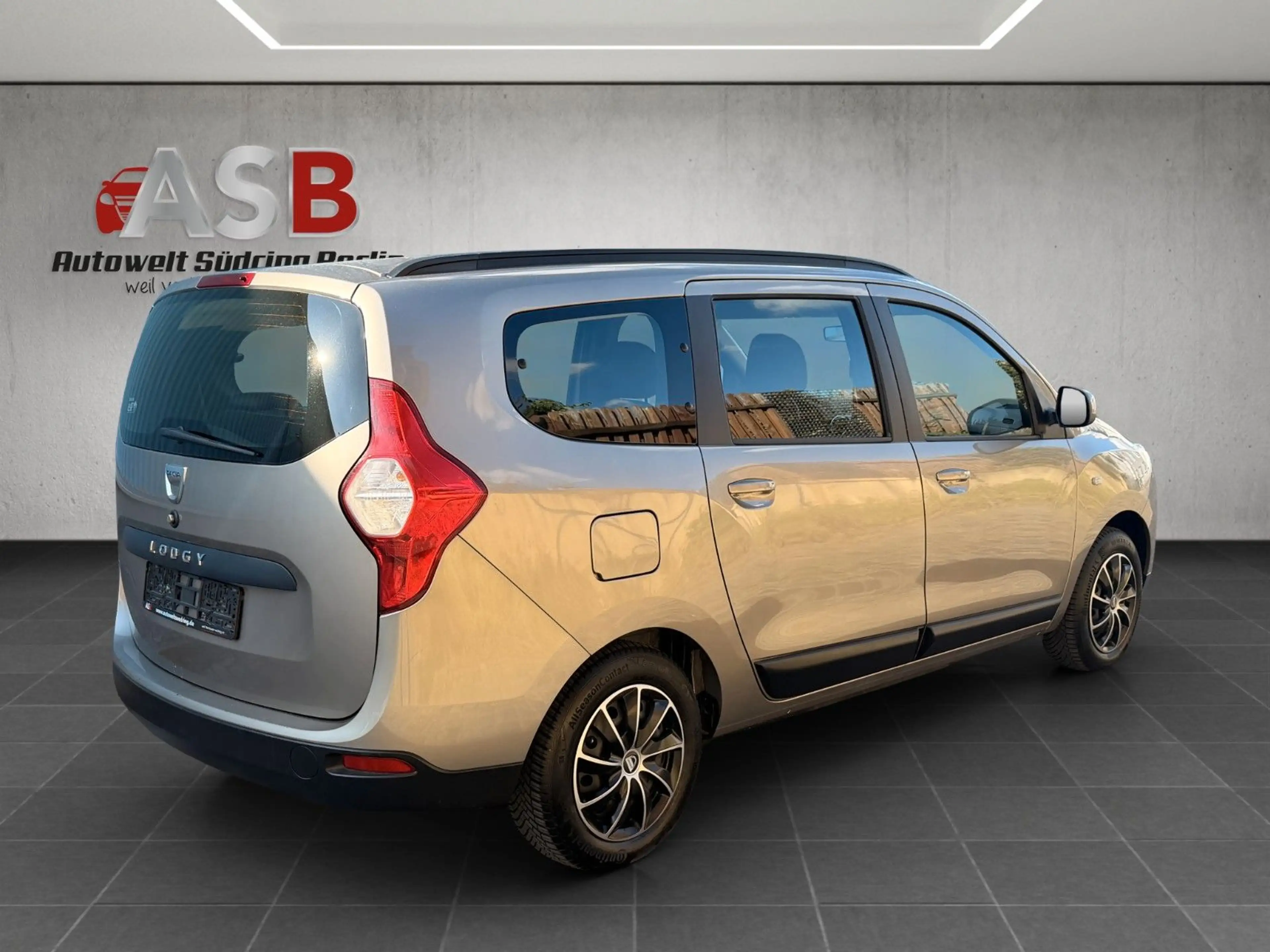 Dacia Lodgy Laureate*7-Sitzer*Klima*1.Hand — photo 9
