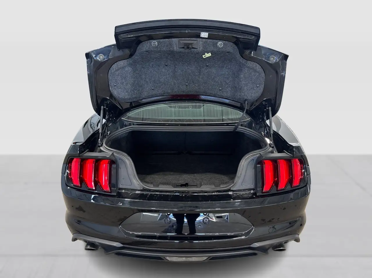 Ford Mustang снимка Ford Mustang