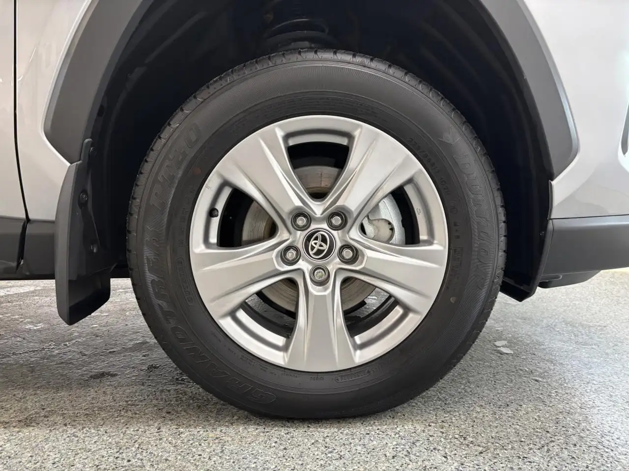 Toyota RAV 4 снимка Toyota RAV 4