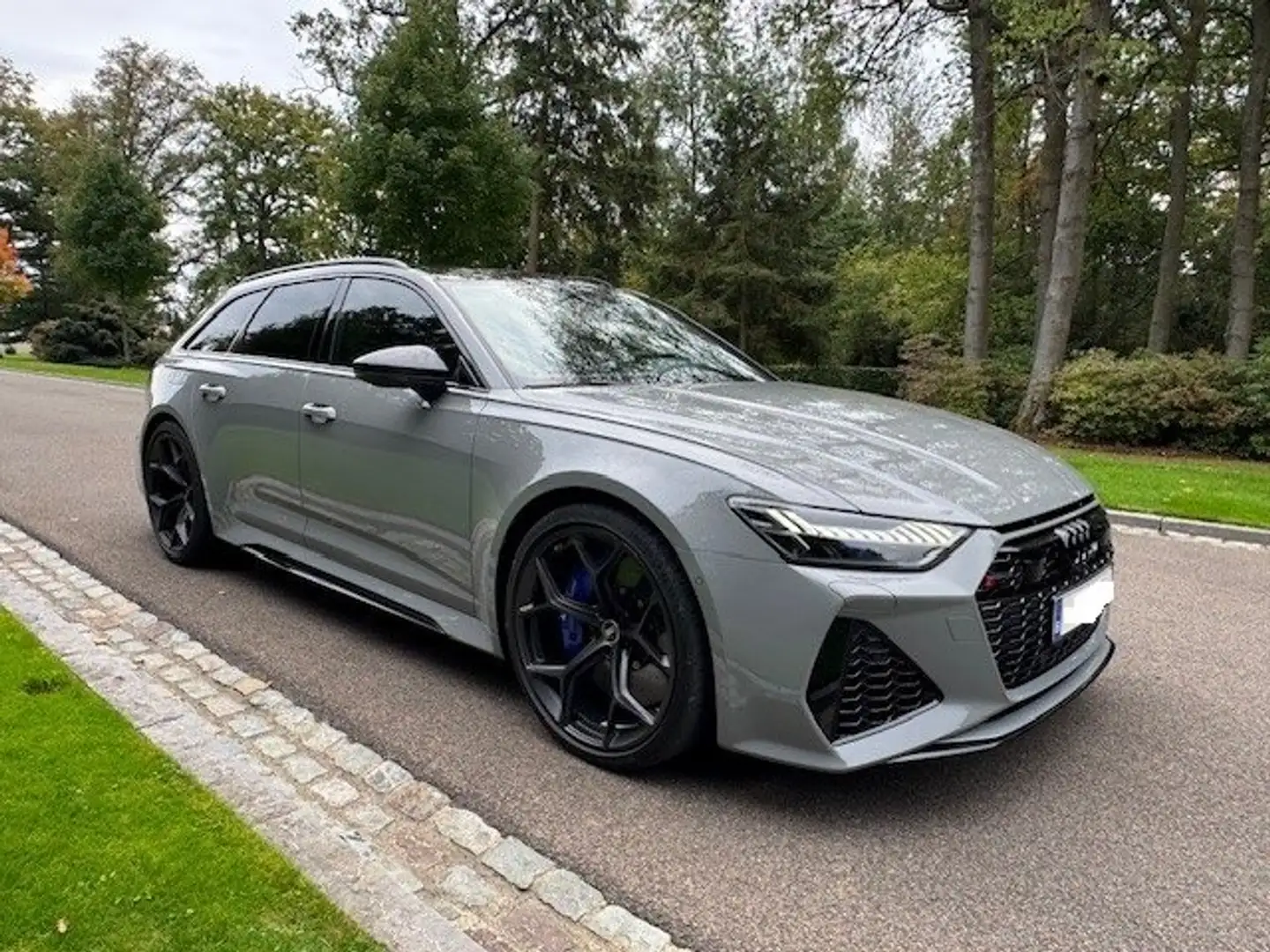 Audi RS6 RS6 Avant 4.0 V8 TFSI Quattro Performance Grijs - 1
