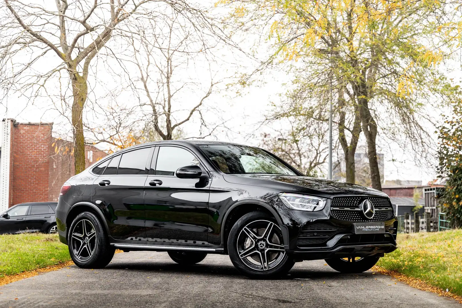 Mercedes-Benz GLC 200 4 Matic Coupé AMG Pack * Camera * LED * Navi * Negro - 1