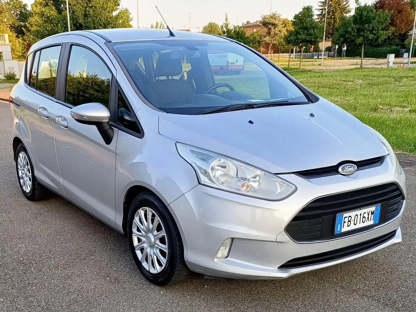 Ford B-Max B-Max 1.5 tdci Business Titanium 75cv E6 Silver - 1