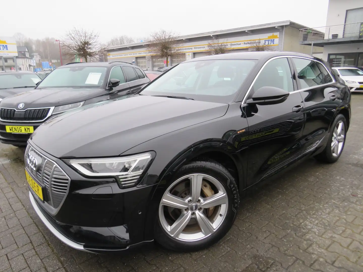 Audi e-tron 55 quattro advanced *1.HAND*LEDER*PANO*AHK*20"ALU Schwarz - 1