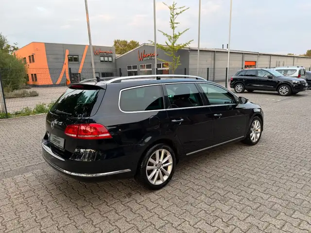 Volkswagen Passat view 5