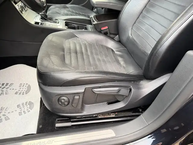 Volkswagen Passat view 14
