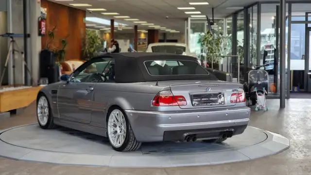 BMW M3 view 3