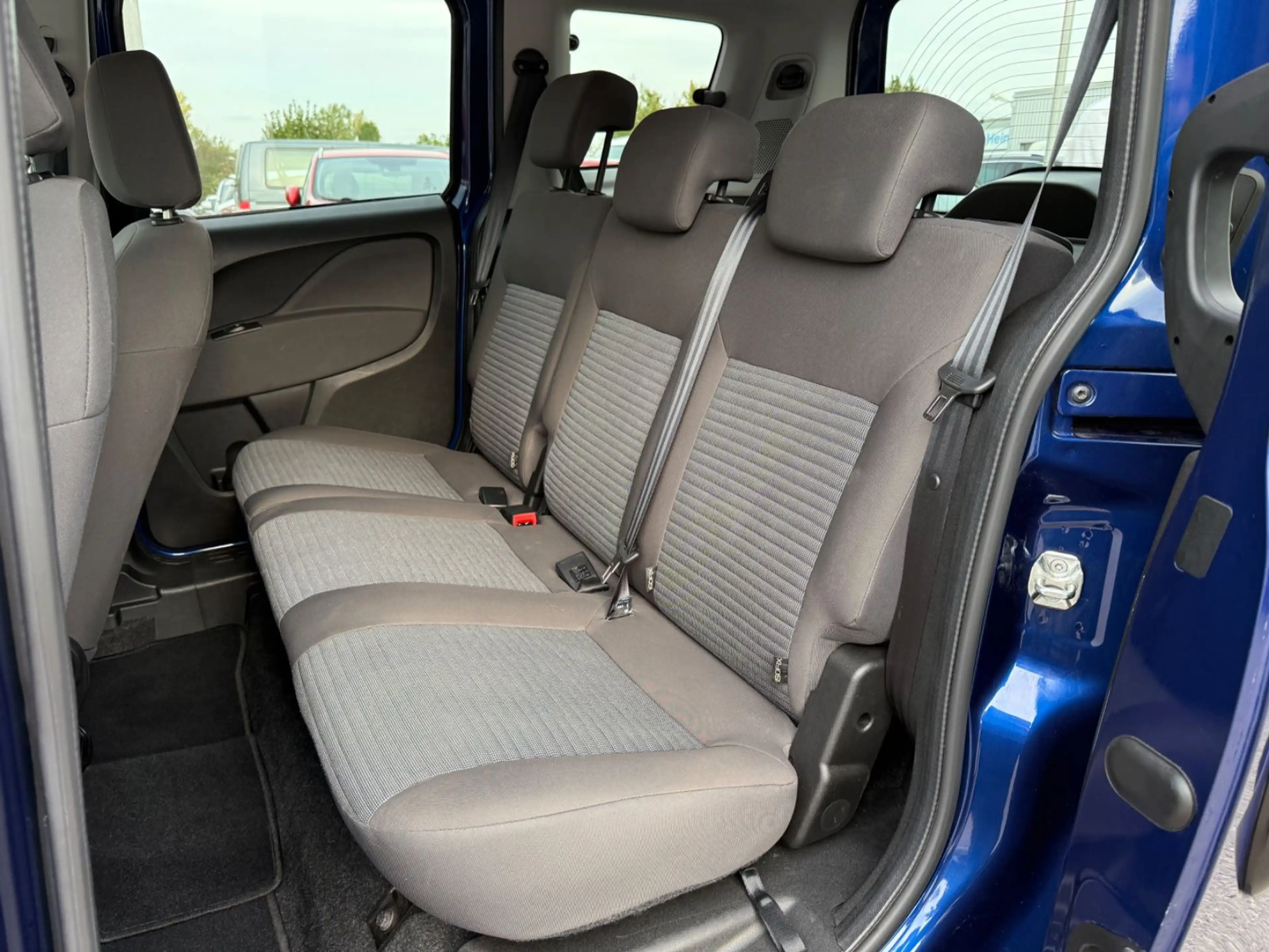 Fiat Doblo Doblò Lounge*ERDGAS*CNG — photo 9