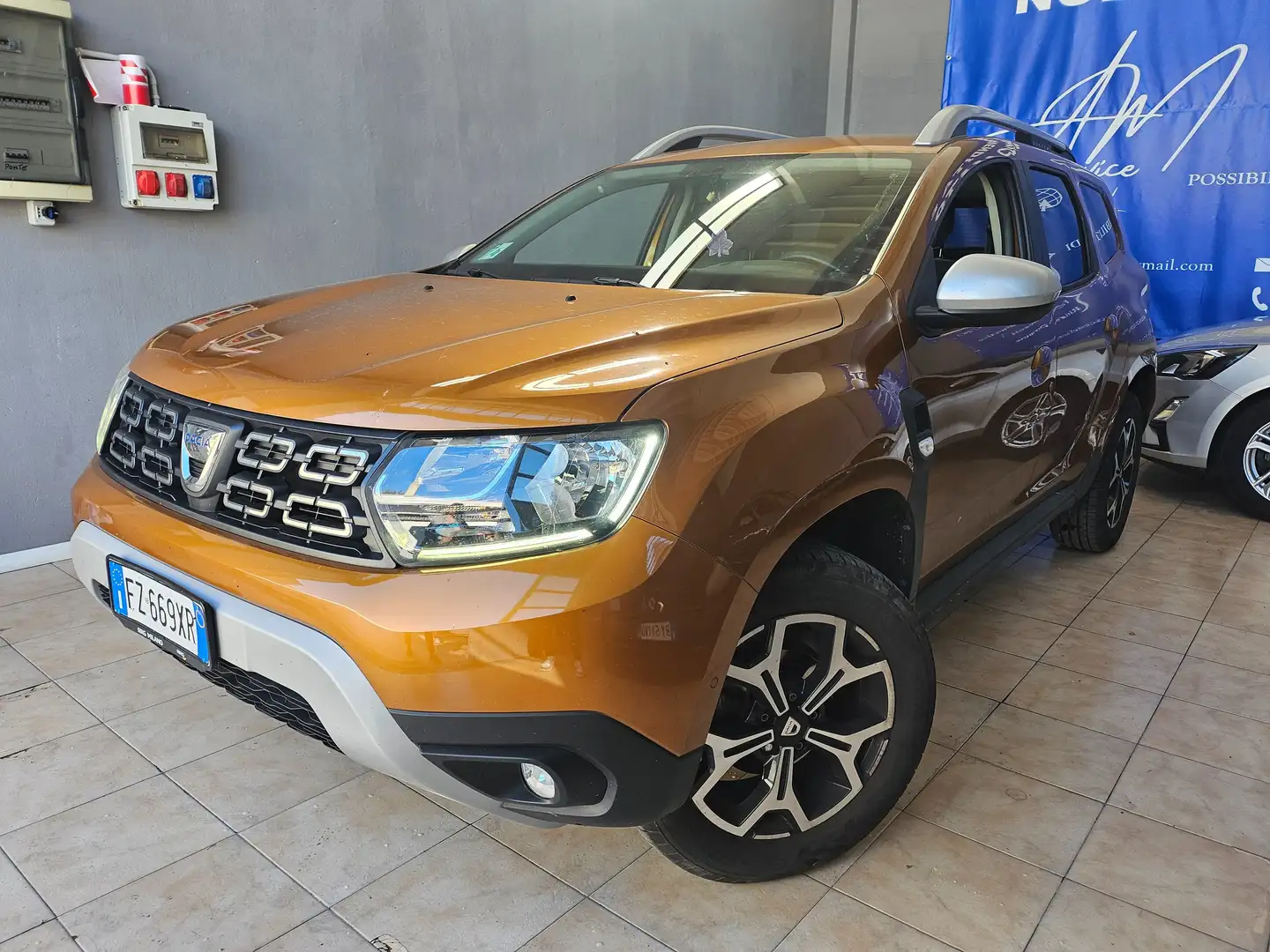 Dacia Duster Duster II 2018 1.6 sce Prestige Gpl 4x2 s Orange - 2