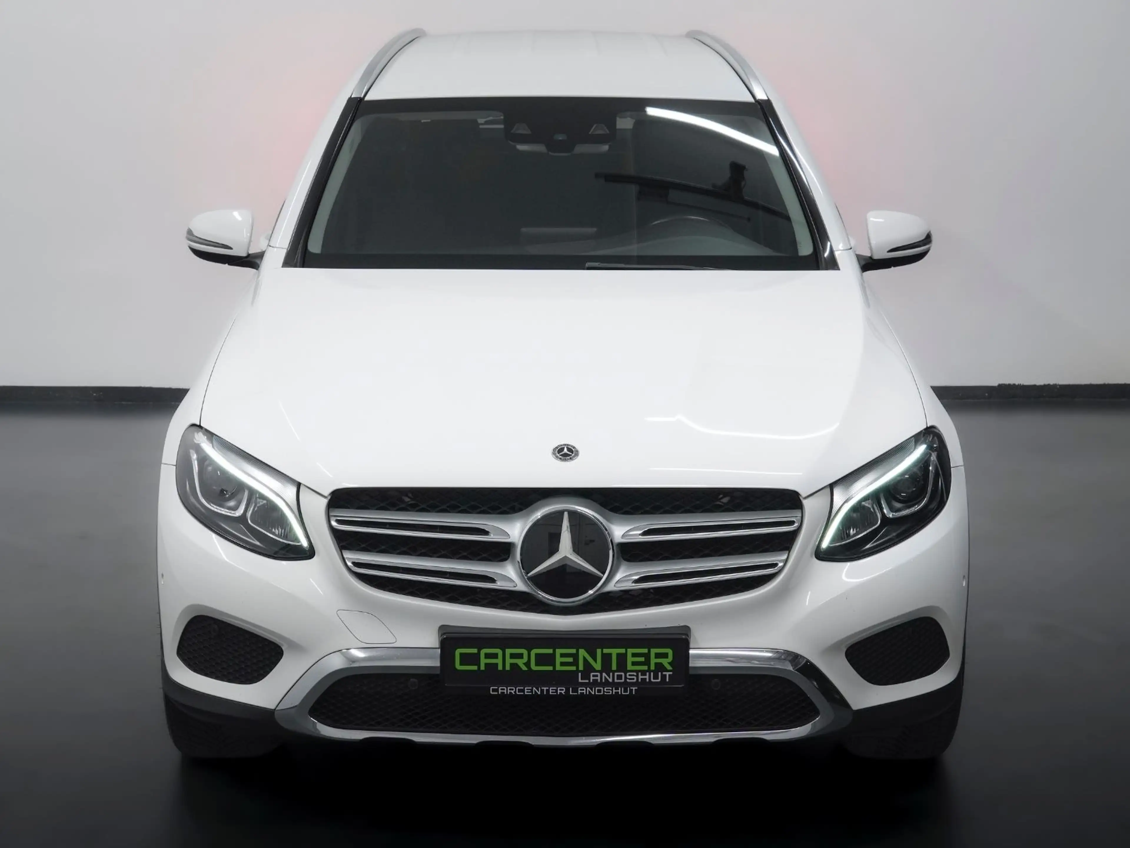Mercedes-Benz GLC 250 d 4MATIC DISTRONIC/KEYLESS/AHK/NAVI/R-KAM — photo 4