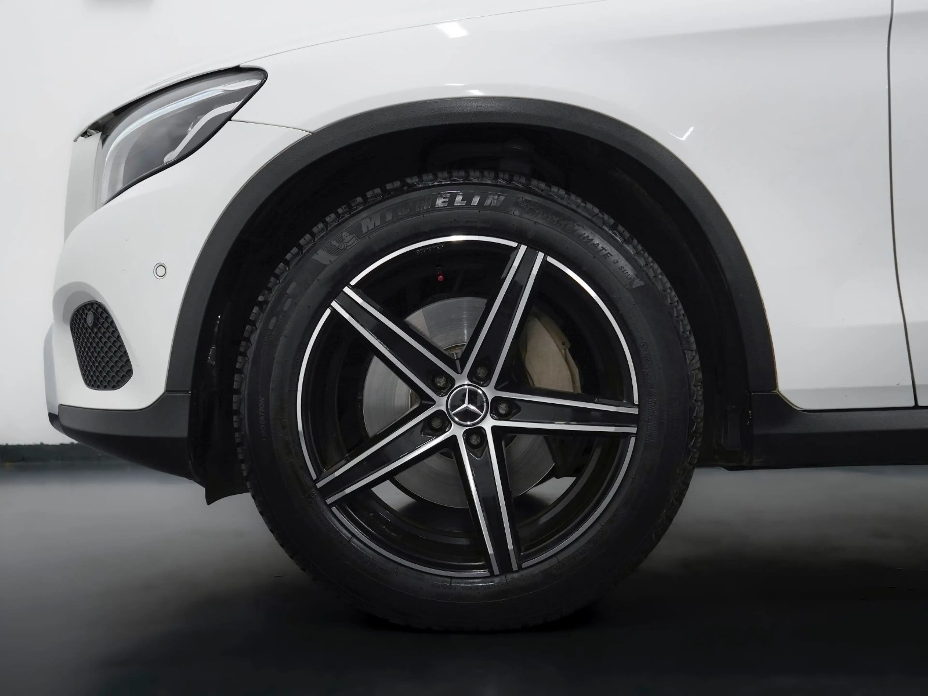 Mercedes-Benz GLC 250 d 4MATIC DISTRONIC/KEYLESS/AHK/NAVI/R-KAM — photo 12