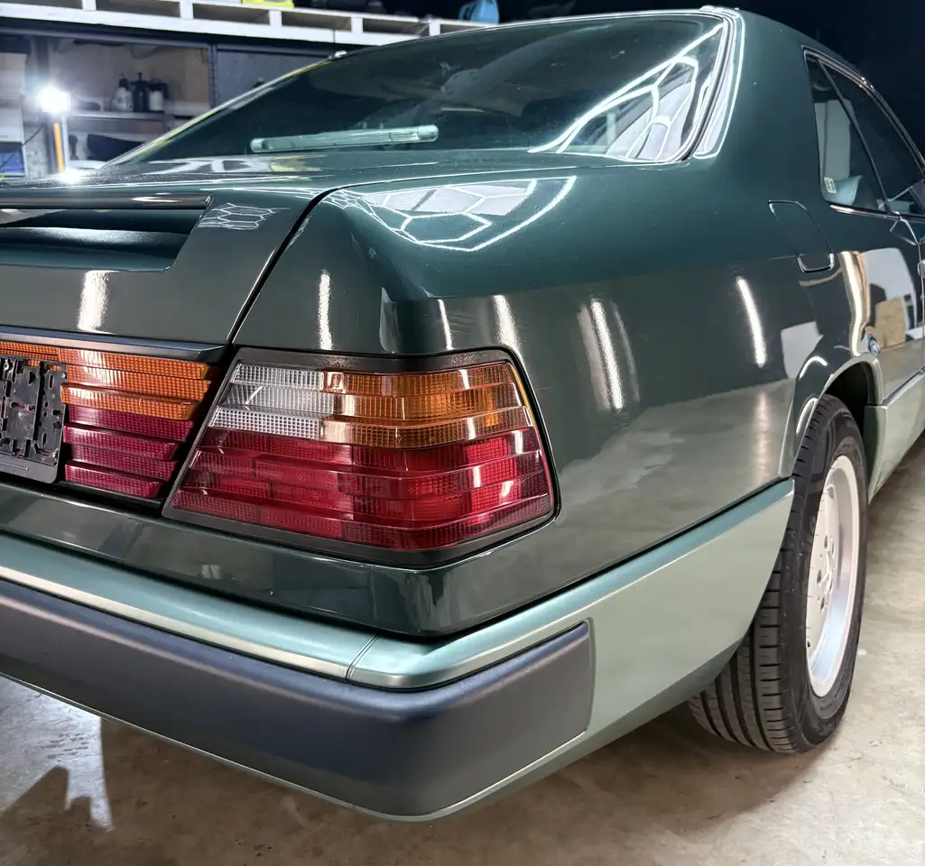 Mercedes-Benz 230 C124, foto 7
