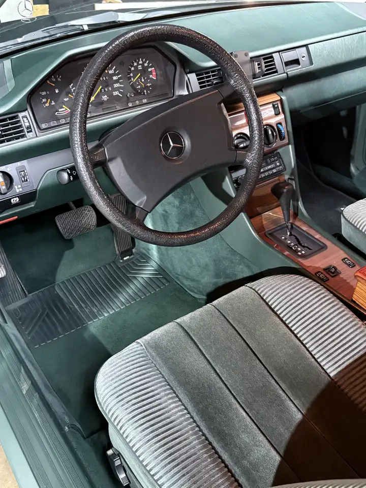 Mercedes-Benz 230 C124, foto 11