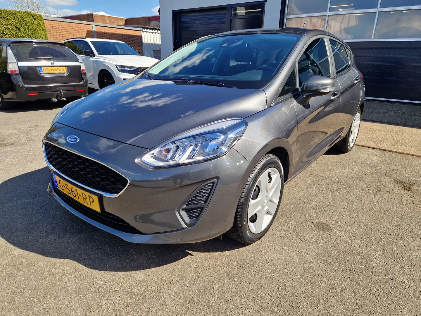 Ford Fiesta 1.1 Trend Grijs - 2