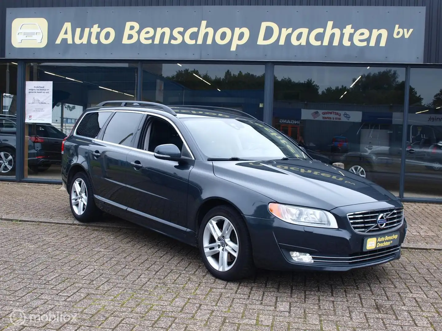Volvo V70 5Cyl 163pk Aut6 *nwe type* Leer Xenon Pdc 17Velgen Šedá - 1
