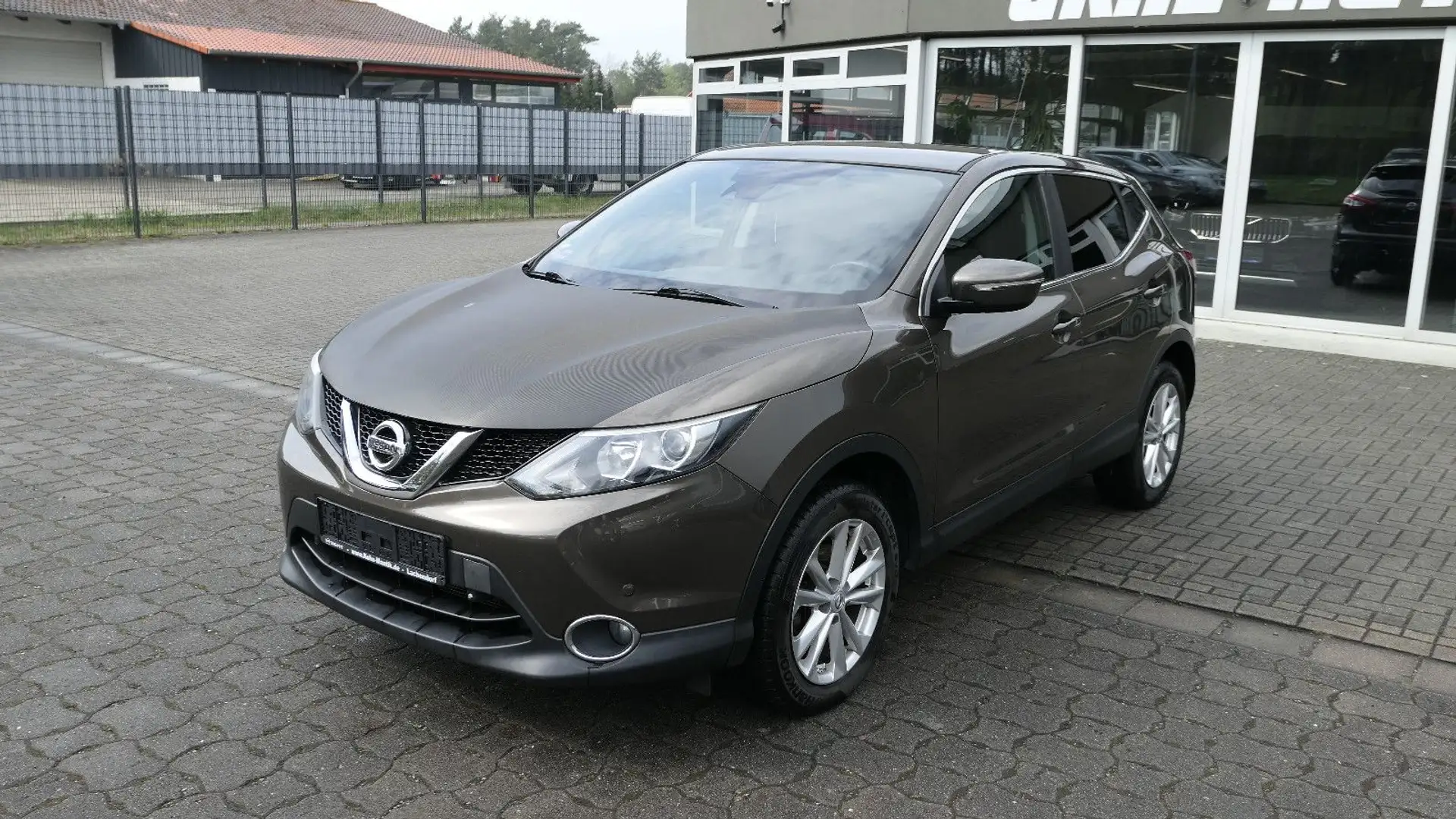Nissan Qashqai Acenta Navi/R-Cam/Sitzheizung/2 Hand Braun - 1