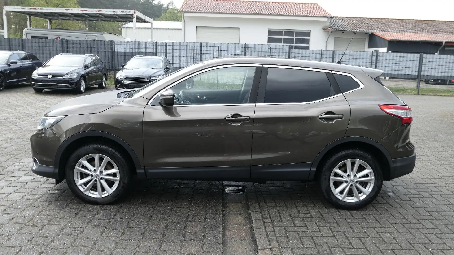 Nissan Qashqai Acenta Navi/R-Cam/Sitzheizung/2 Hand Braun - 2