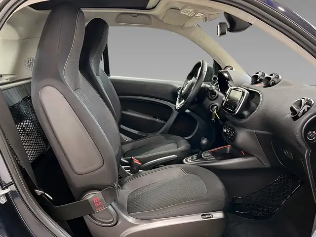 smart Fortwo view 12