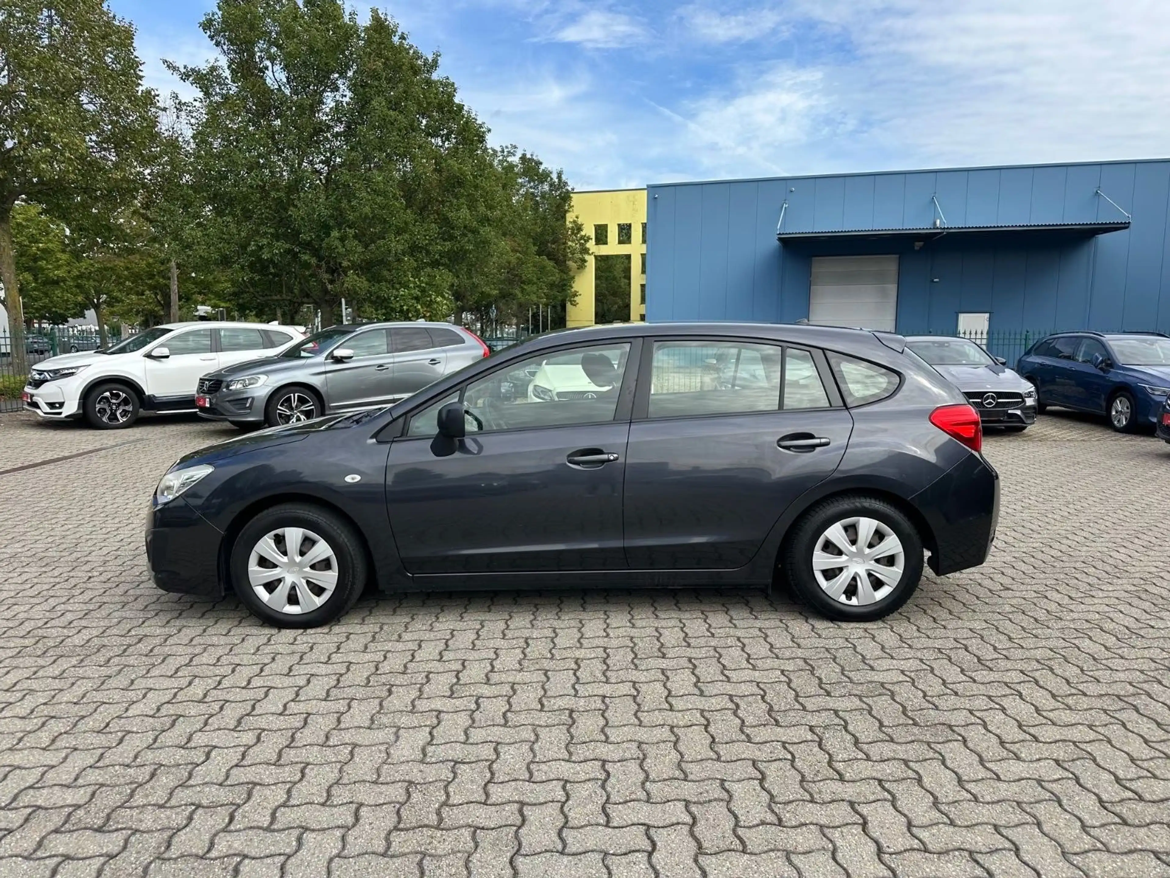 Subaru Impreza AUTOMATIK 4x4 1.Hand KLIMA Scheckheft — photo 3