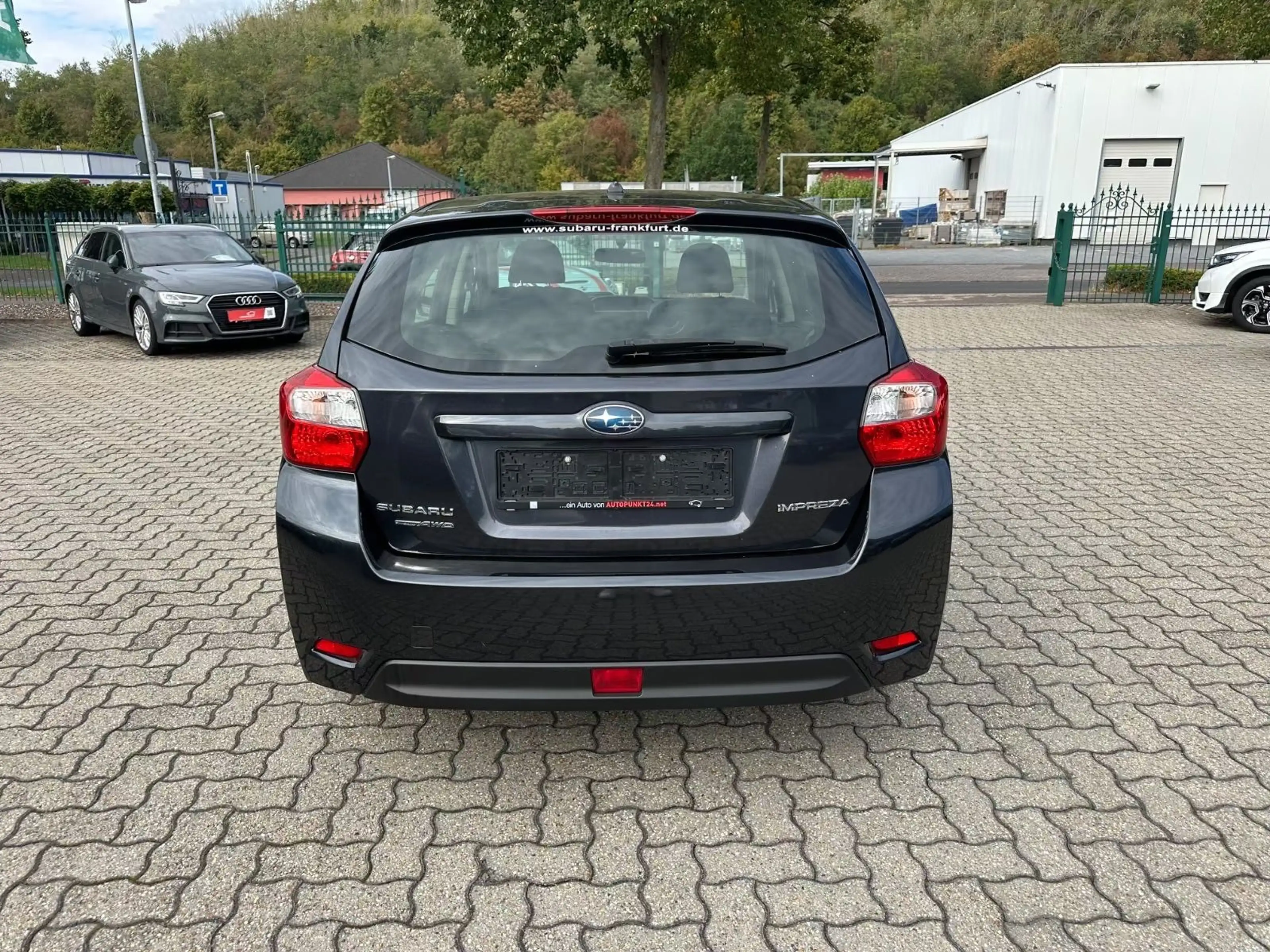 Subaru Impreza AUTOMATIK 4x4 1.Hand KLIMA Scheckheft — photo 7