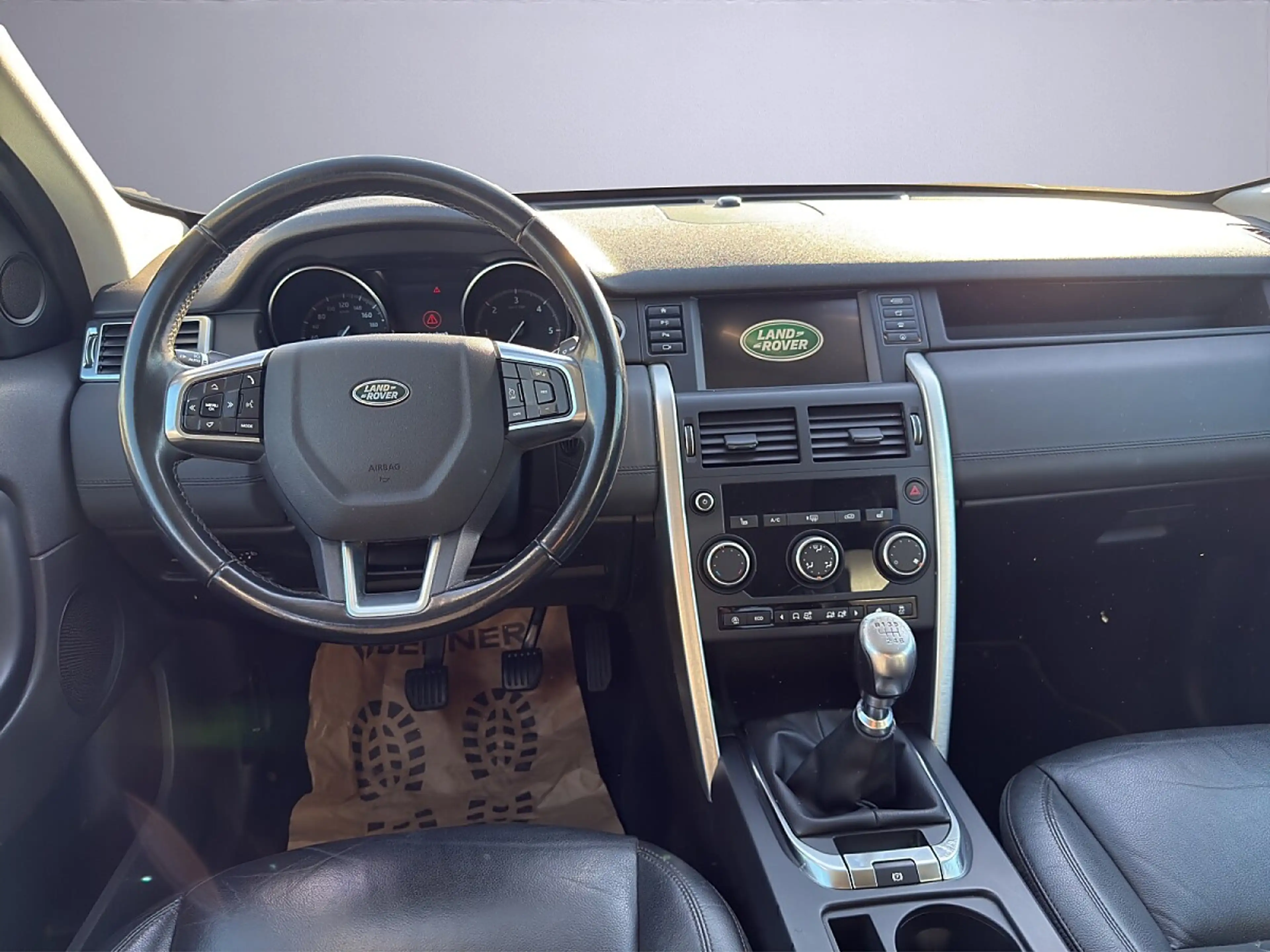 Land Rover Discovery Sport 2,0 TD4 150 4WD Pure — photo 12