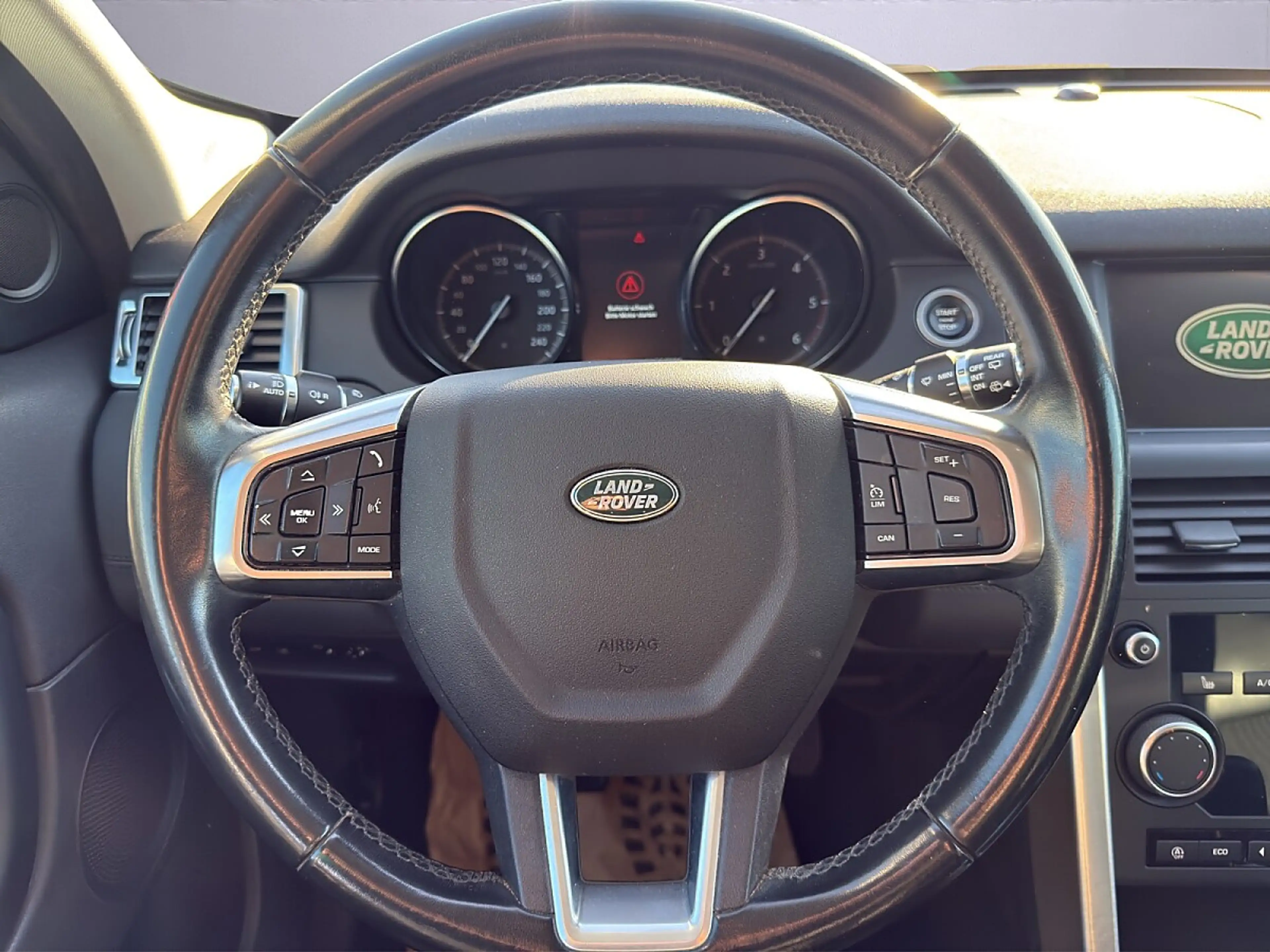 Land Rover Discovery Sport 2,0 TD4 150 4WD Pure — photo 10