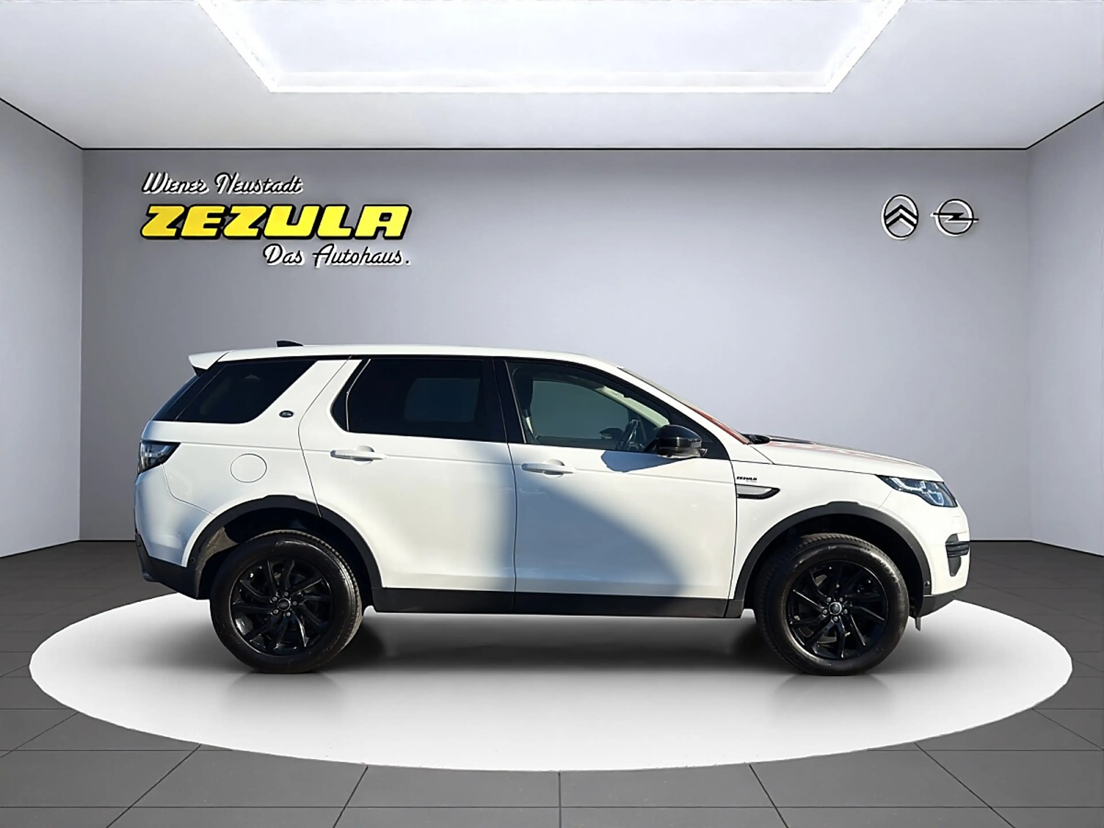 Land Rover Discovery Sport 2,0 TD4 150 4WD Pure — photo 6