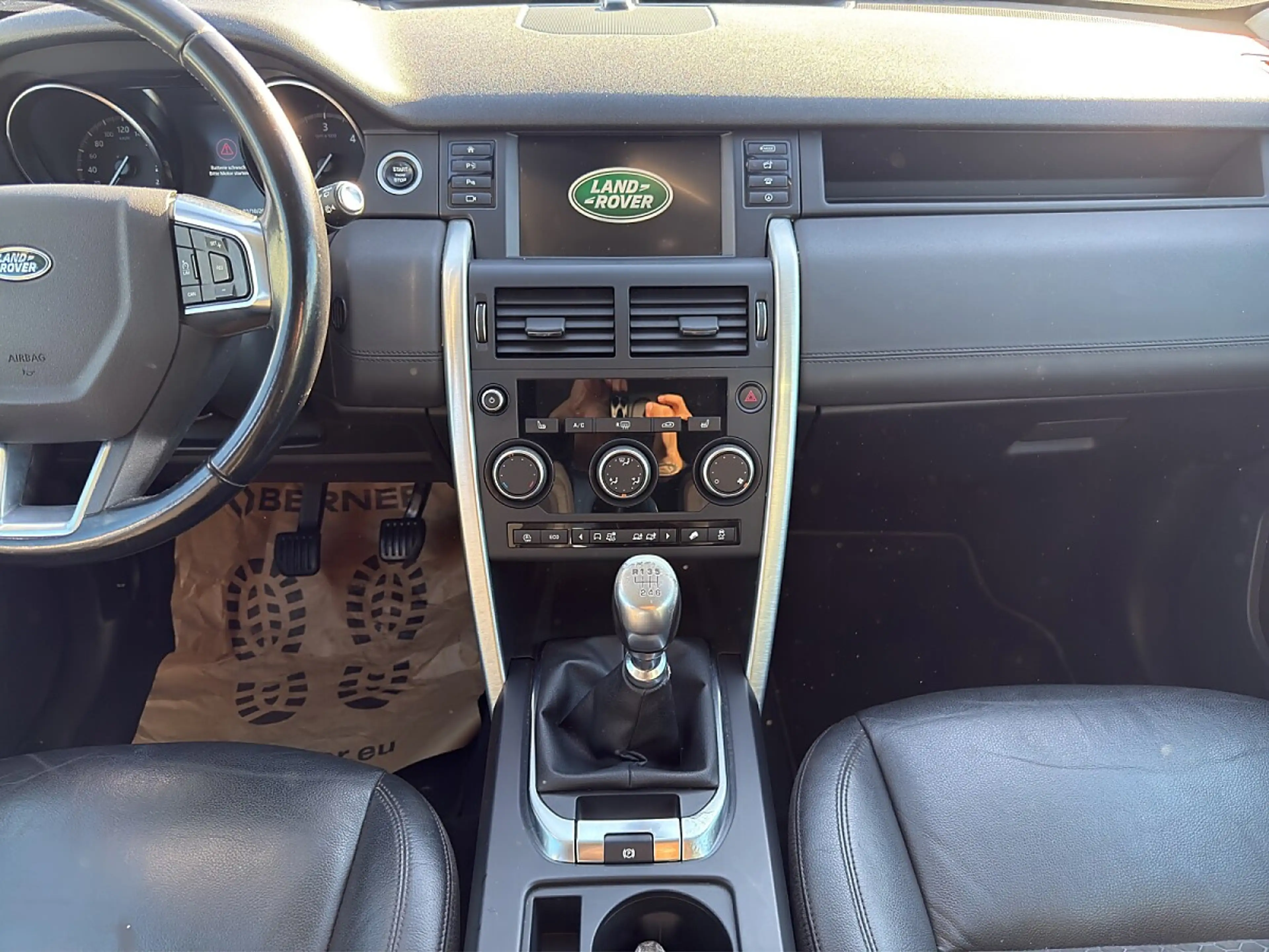 Land Rover Discovery Sport 2,0 TD4 150 4WD Pure — photo 13