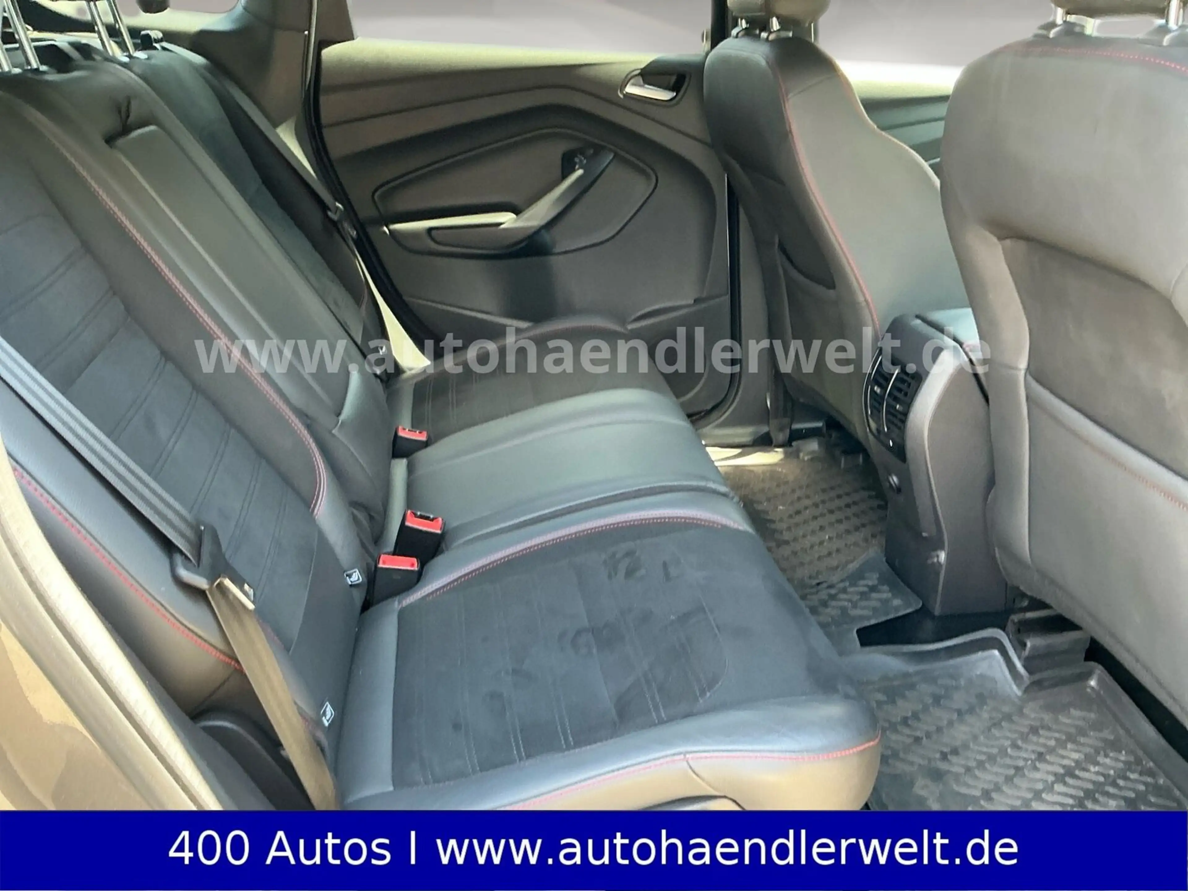 Ford Kuga 1.5 EcoBoost ST-Line 4x4 Aut. Navi Bi-Xenon — photo 12