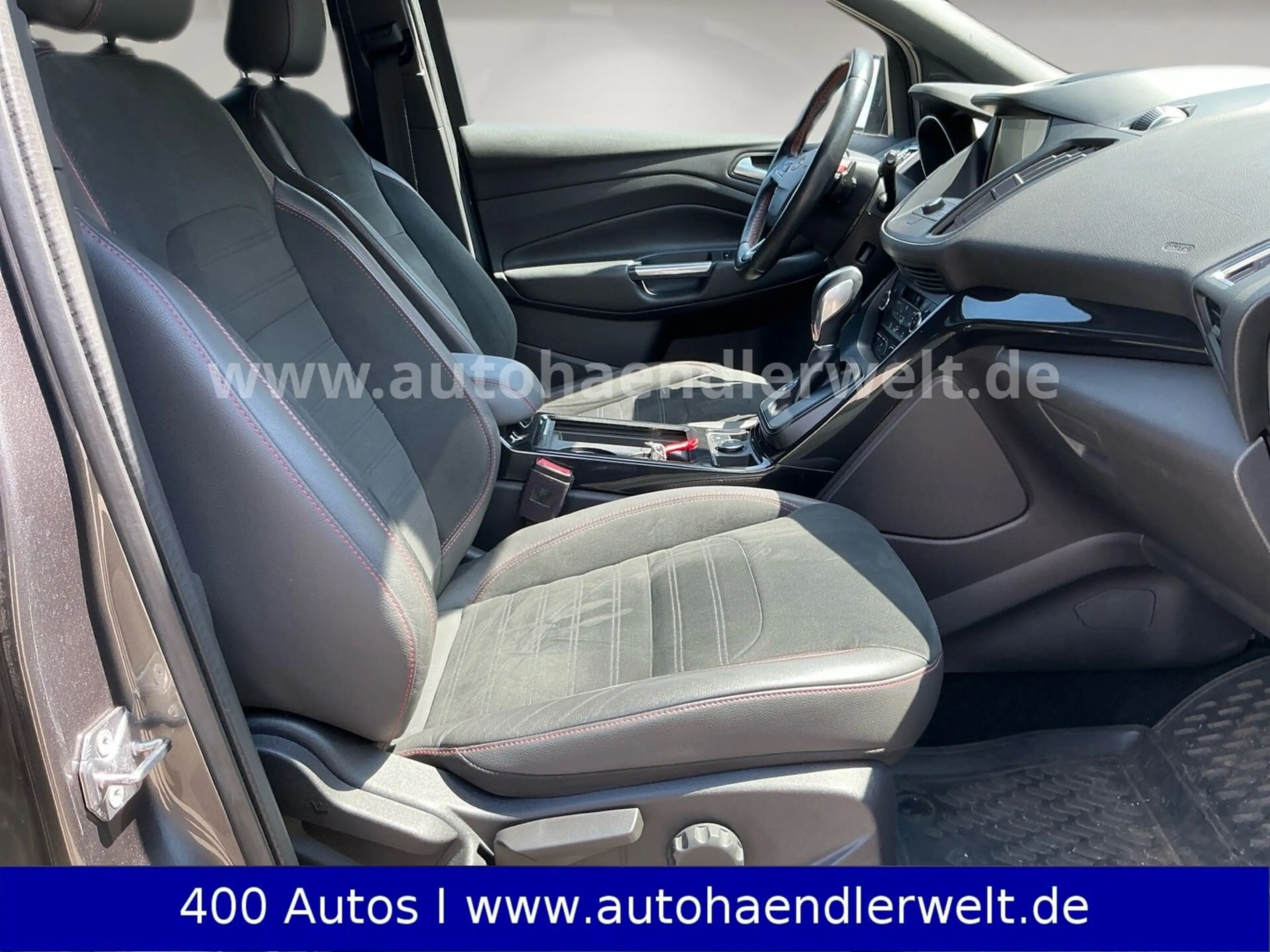 Ford Kuga 1.5 EcoBoost ST-Line 4x4 Aut. Navi Bi-Xenon — photo 13