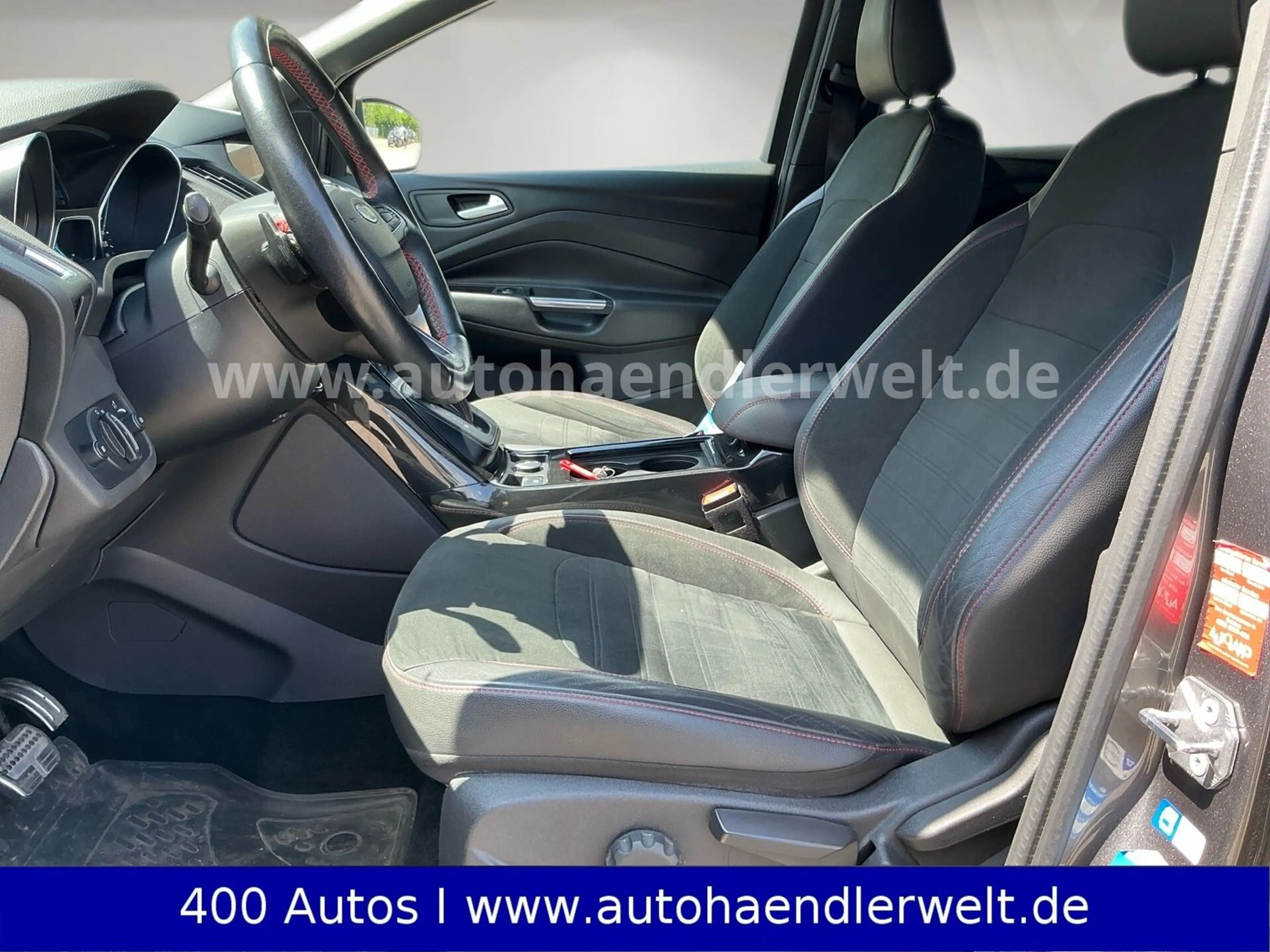 Ford Kuga 1.5 EcoBoost ST-Line 4x4 Aut. Navi Bi-Xenon — photo 9