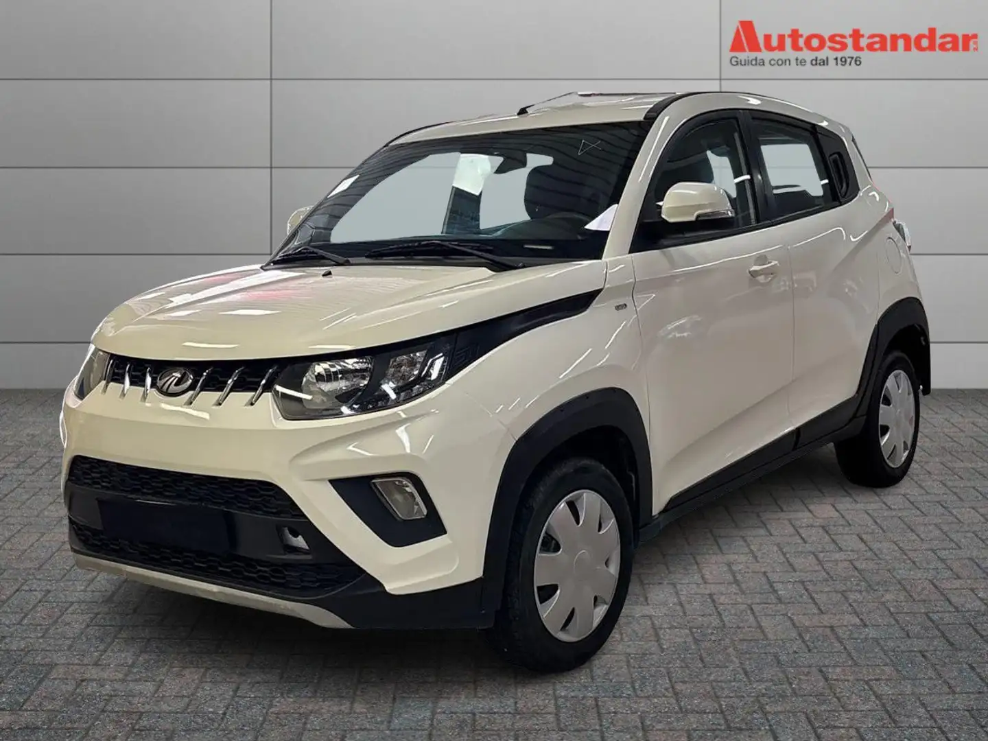 Mahindra KUV100 1.2 VVT M-Bifuel(GPL) K6+ Weiß - 1