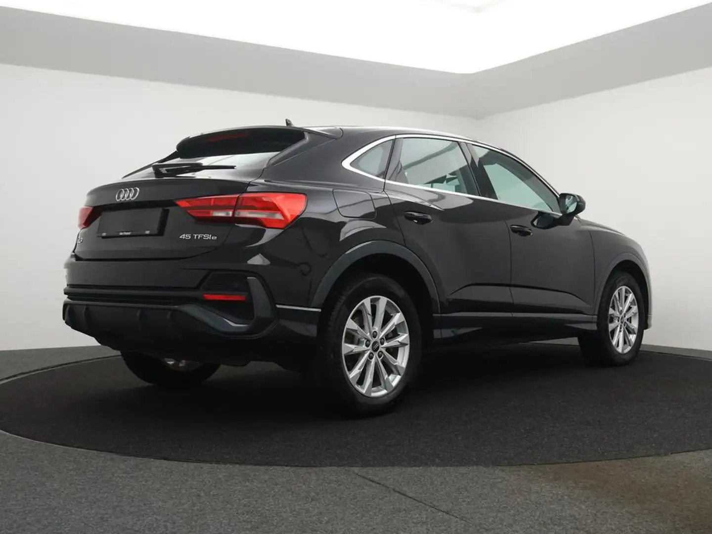 Audi Q3 Sportback PHEV Audi Q3 Sportback 45TFSIe PHEV 245PK *AUTOMAAT*NAVI*LEDER*BLTH*CRUISE*PDC*APP CONNECT*DIGITAL DASHBOARD*.. Noir - 2