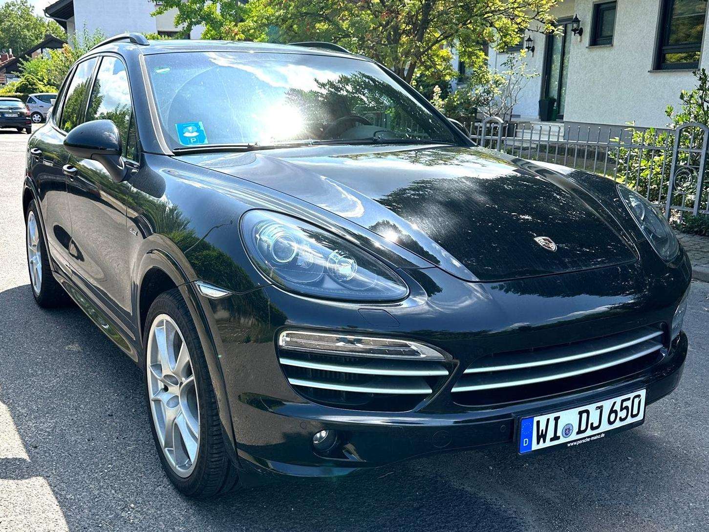 Second hand Porsche Cayenne 