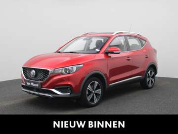 MG EV Luxury 45 kWh Camera | PDC A | Panodak | Car