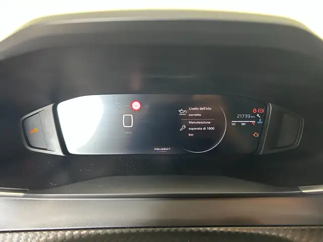 Peugeot 208 view 7
