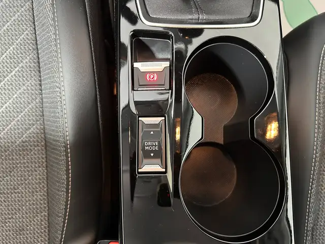 Peugeot 208 view 14