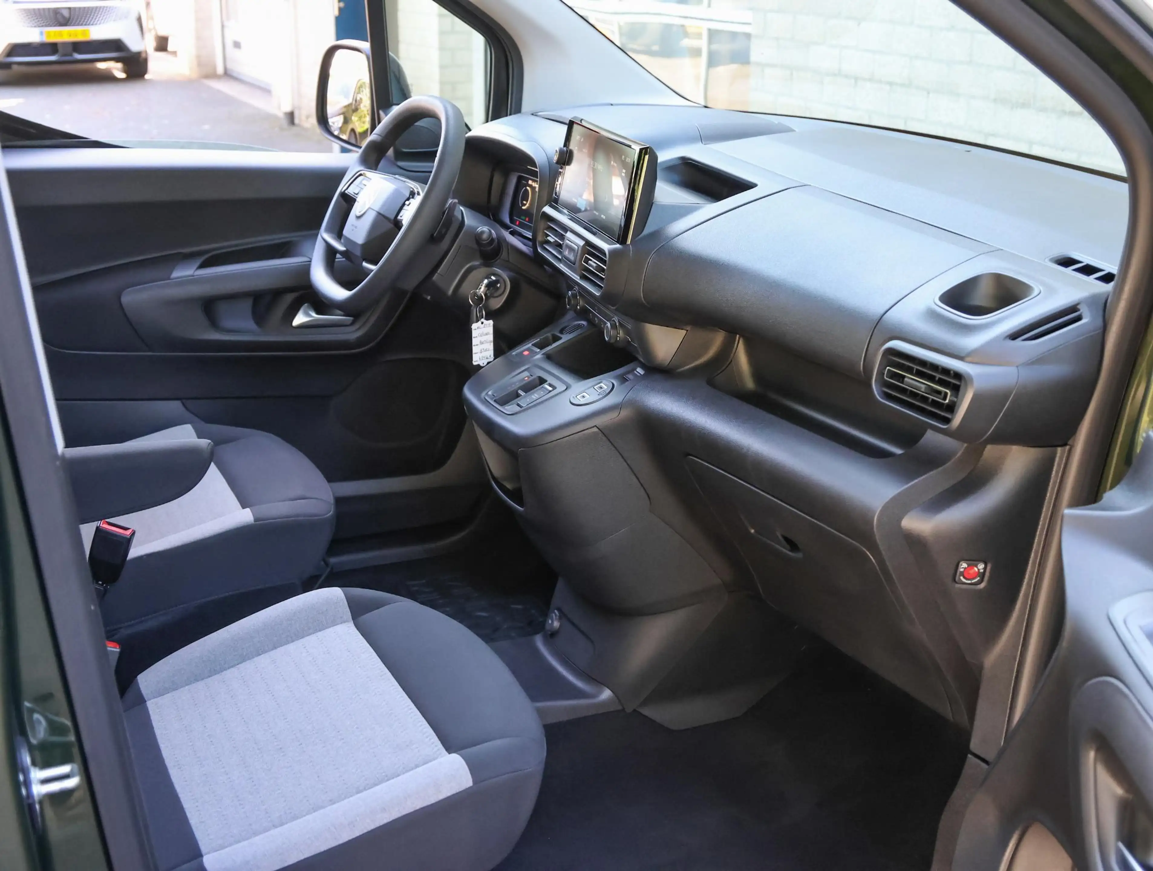 Citroen Berlingo ë-Berlingo Feel L1 50 kWh 136pk | ACCU 98% | Apple — photo 10