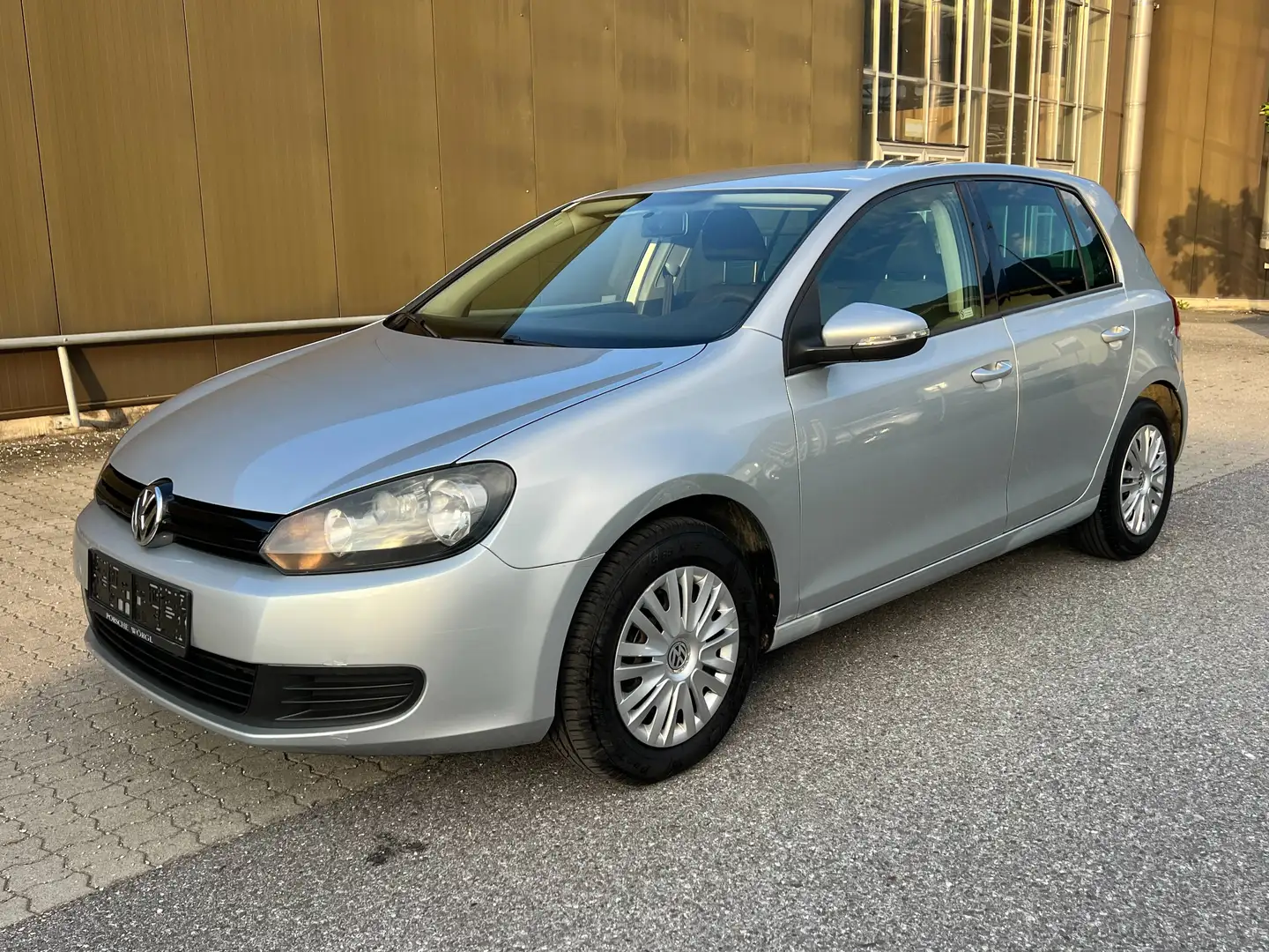 Volkswagen Golf 1.6 TDI 90Ps 121000 Km Euro-5* Grau - 1