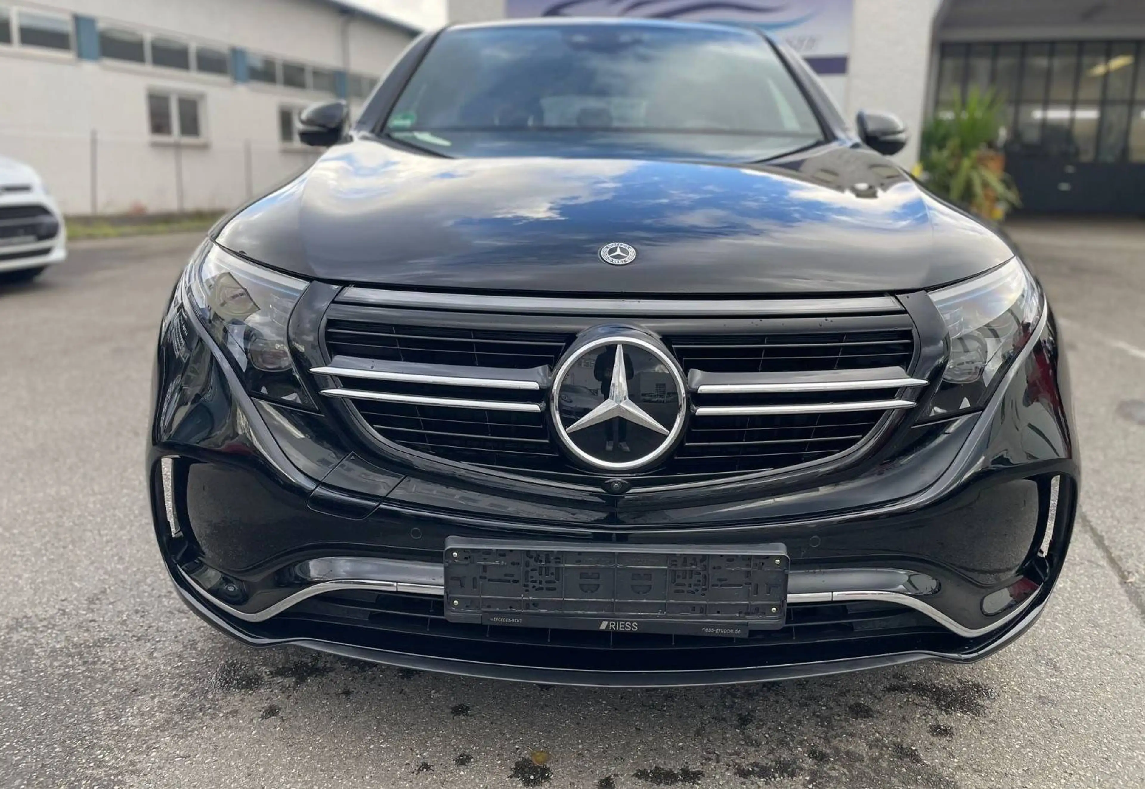 Mercedes-Benz EQC 400 EQC 400 4Matic (293.890)